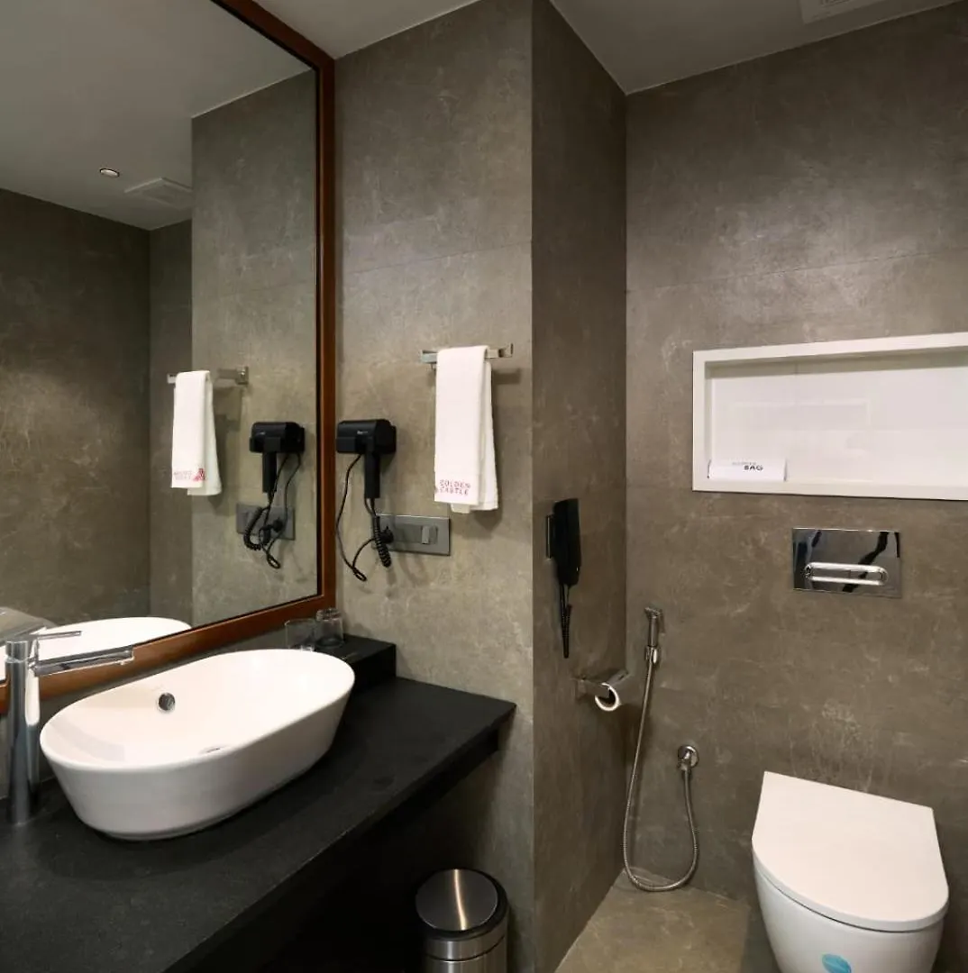Hotel Goldencastle Neyyattinkara